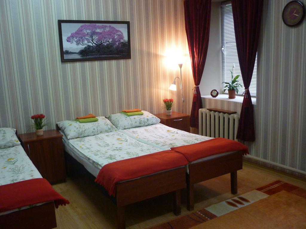 Hostel 3 Stars Na Oktyabryskoy Vitebsk Exterior photo